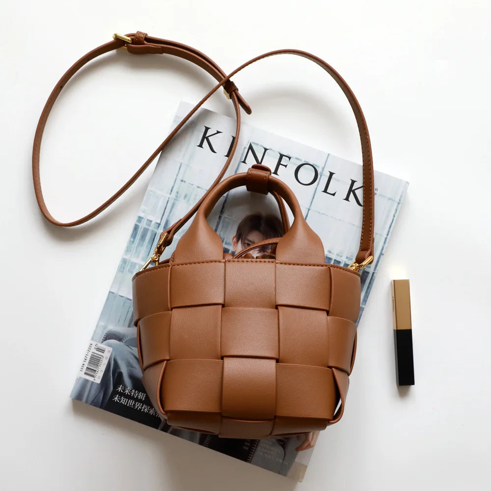 Bolsa Transversal Pequena Bucket Couro Legítimo Nales